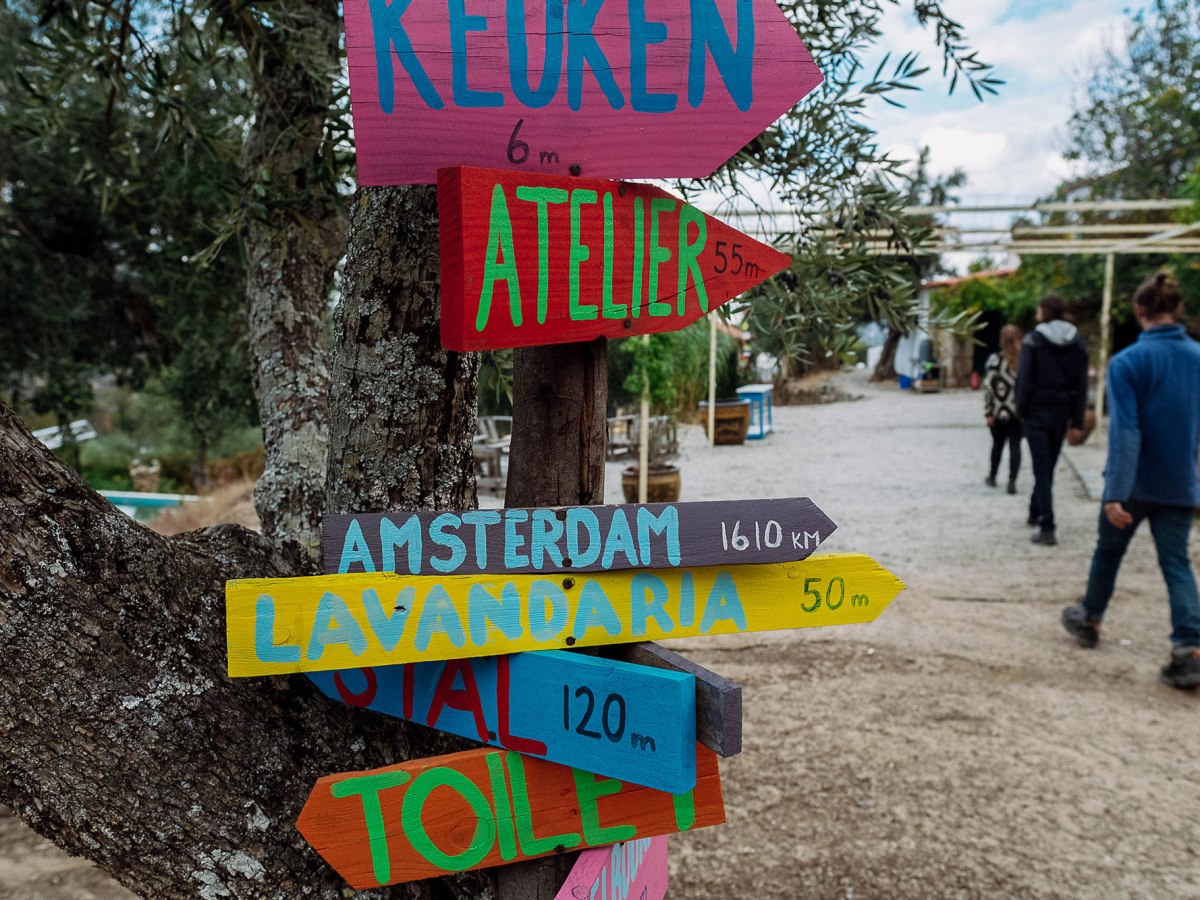 Trabalho voluntário em troca de cama, mesa e roupa&nbsp;lavada